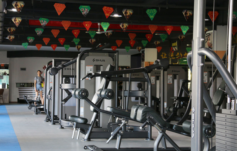 健身房器材